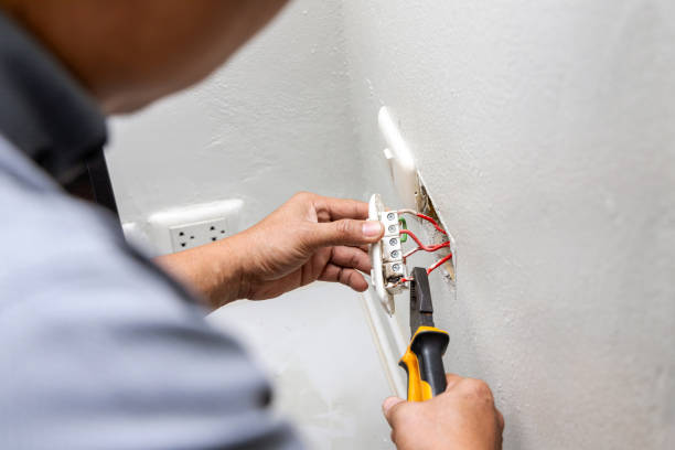 Best Circuit Breaker Repair  in Medina, WA